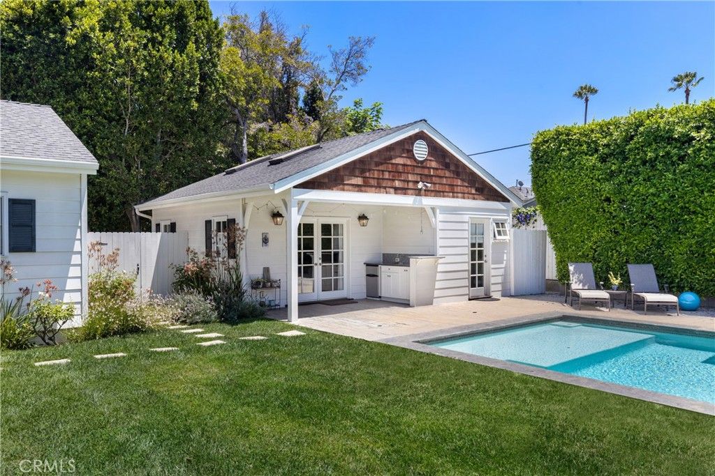 Image 32 of property listing at 11156 Valley Spring Lane, Studio City, CA 91602