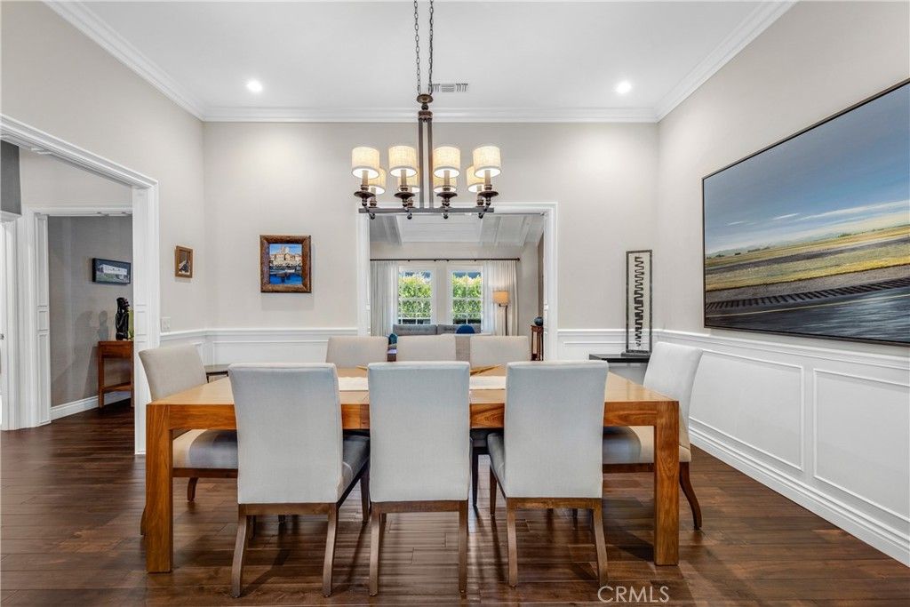 Image 5 of property listing at 11156 Valley Spring Lane, Studio City, CA 91602