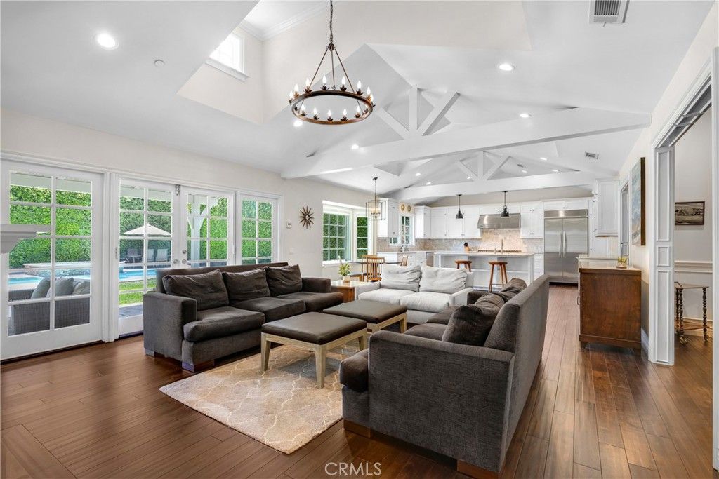 Image 8 of property listing at 11156 Valley Spring Lane, Studio City, CA 91602