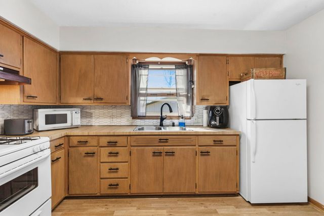 504 E Burford Street, Marshfield, MO 65706