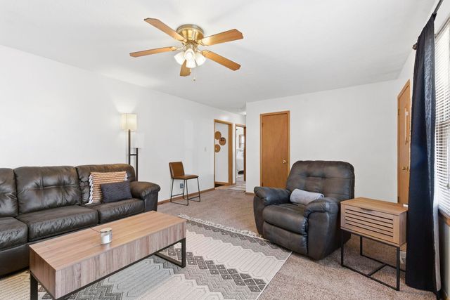 504 E Burford Street, Marshfield, MO 65706