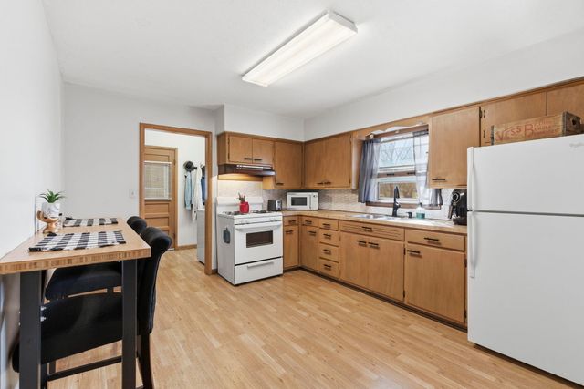 504 E Burford Street, Marshfield, MO 65706