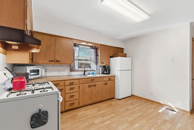 504 E Burford Street, Marshfield, MO 65706