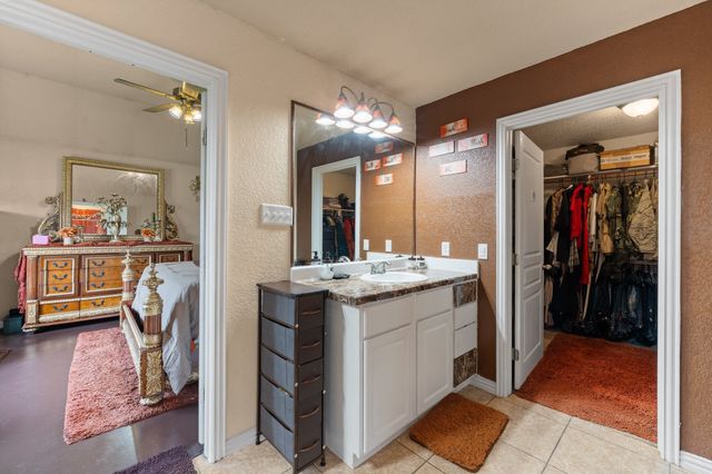439 Stone Mountain, Cresson, TX 76035