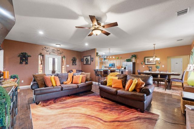 439 Stone Mountain, Cresson, TX 76035