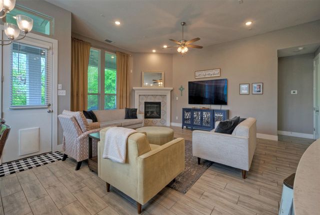 2012 Matlock CIR, Hutto, TX 78634