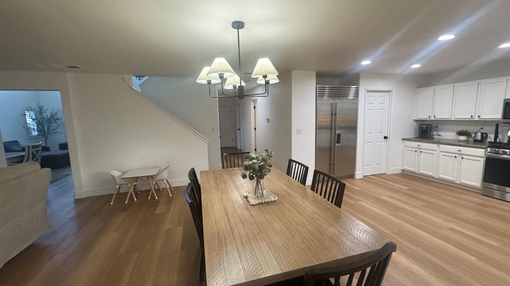 Image 12 of property listing at 2174 W Picadilly Lane, Hanford, CA 93230