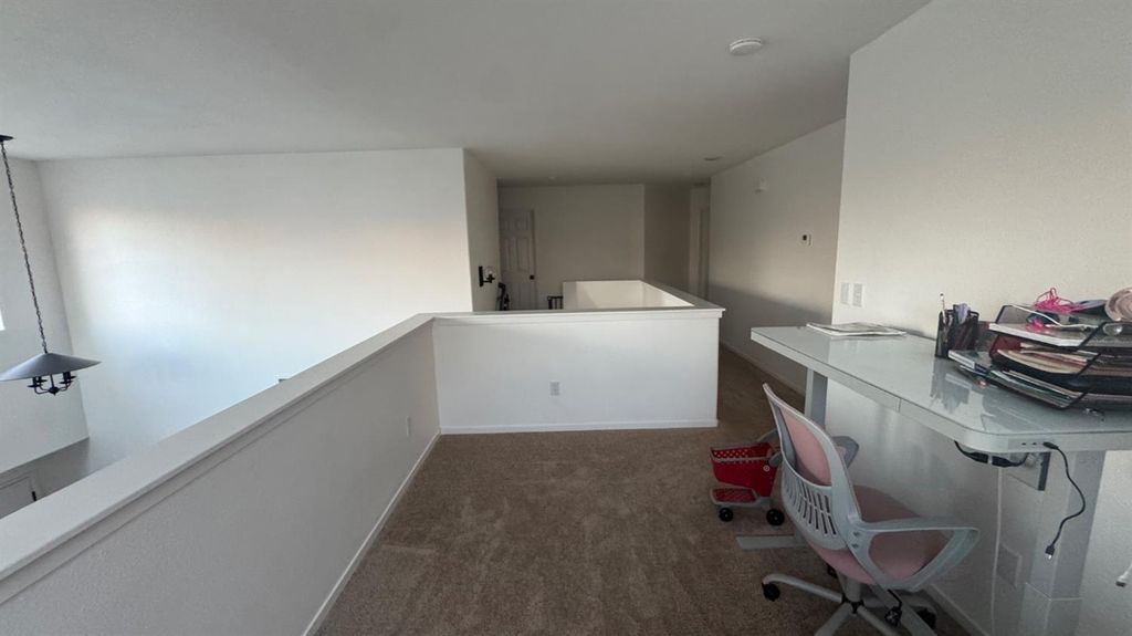 Image 20 of property listing at 2174 W Picadilly Lane, Hanford, CA 93230