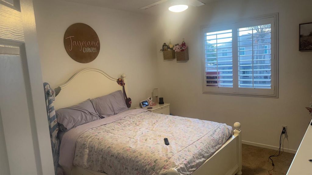 Image 27 of property listing at 2174 W Picadilly Lane, Hanford, CA 93230