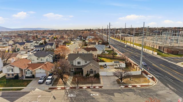 2679 W BUILDERS DR, Taylorsville, UT 84118