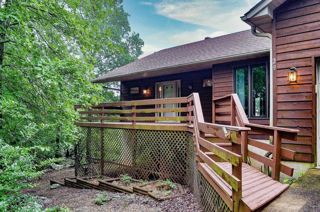 29 Mesero Way, Hot Springs Village, AR 71909