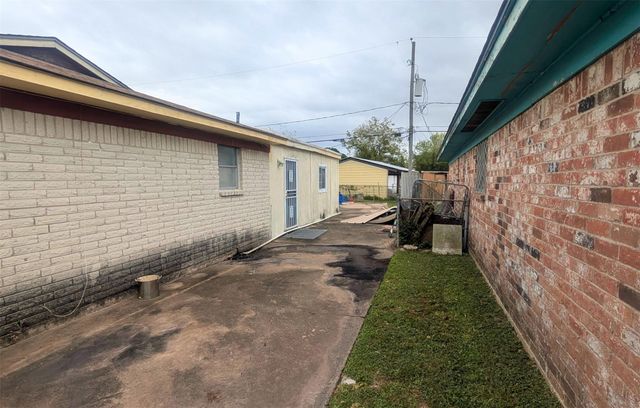 8834 Judwin Street, Houston, TX 77075