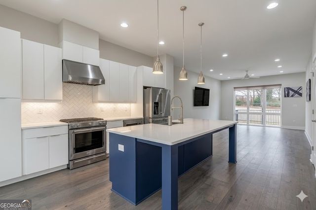 687 Banton Drives NW, Atlanta, GA 30318