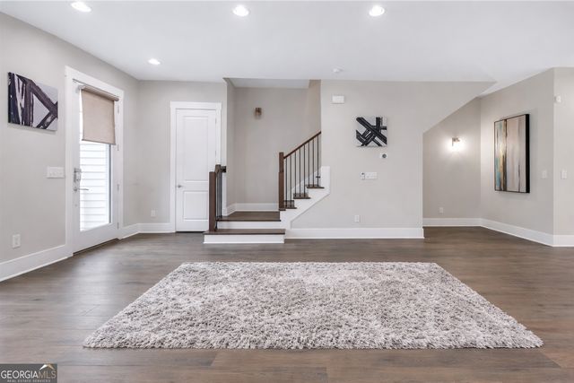 687 Banton Drives NW, Atlanta, GA 30318