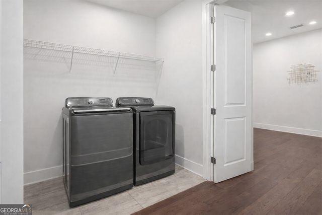 687 Banton Drives NW, Atlanta, GA 30318