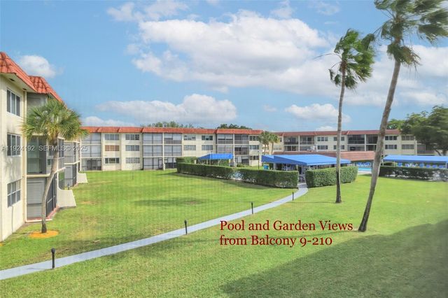 9800 N Hollybrook Lake Dr 210, Pembroke Pines, FL 33025