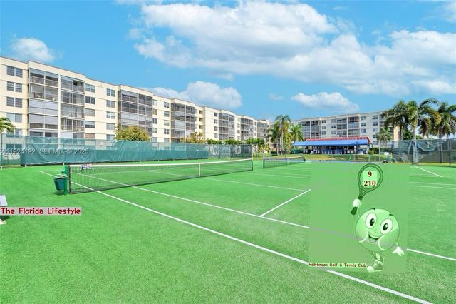 9800 N Hollybrook Lake Dr 210, Pembroke Pines, FL 33025