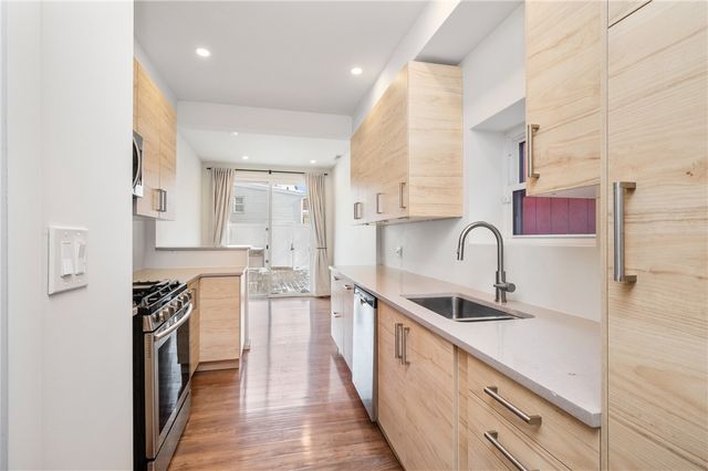 63 S 16th St, South Side, PA 15203