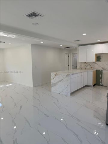 6091 SW 64th Ter, South Miami, FL 33143