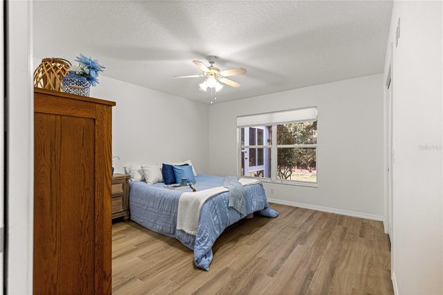 1134 SALIDO AVENUE, Lady Lake, FL 32159