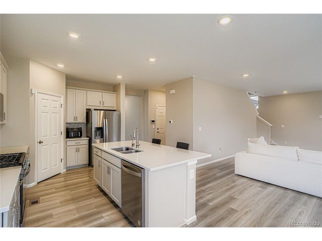 9148 Salida St, Commerce City, CO 80022