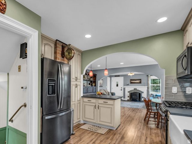 2554 W 6000 S, Roy, UT 84067