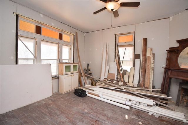 1308 N 11th Street, St Joseph, MO 64501