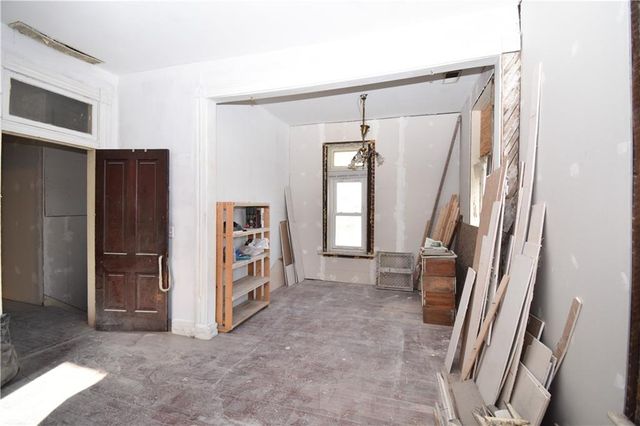 1308 N 11th Street, St Joseph, MO 64501