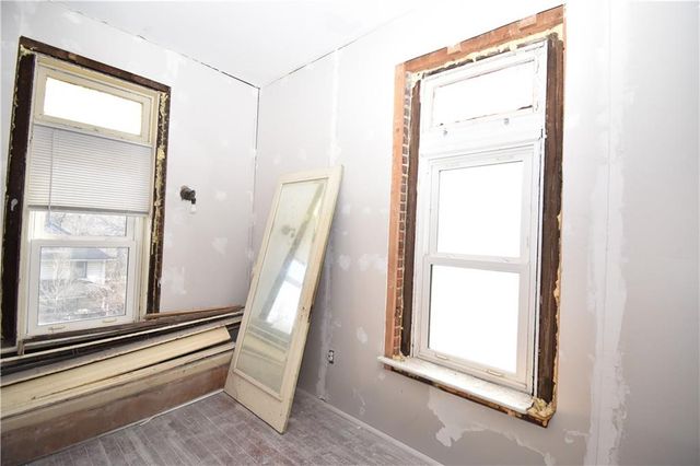 1308 N 11th Street, St Joseph, MO 64501