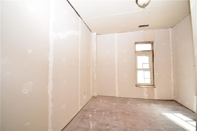 1308 N 11th Street, St Joseph, MO 64501