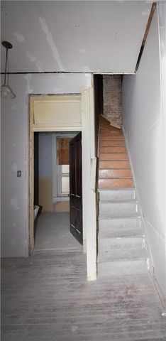 1308 N 11th Street, St Joseph, MO 64501