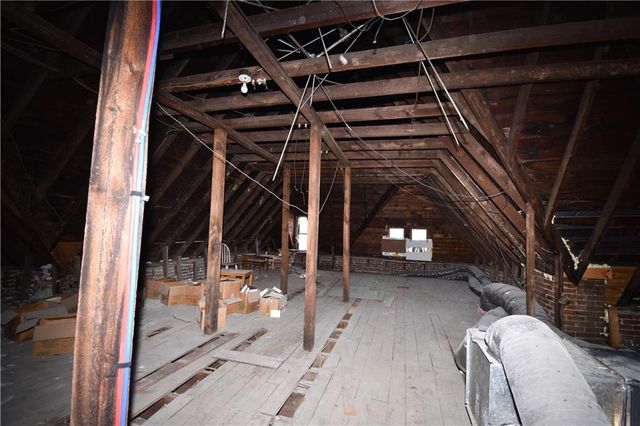 1308 N 11th Street, St Joseph, MO 64501