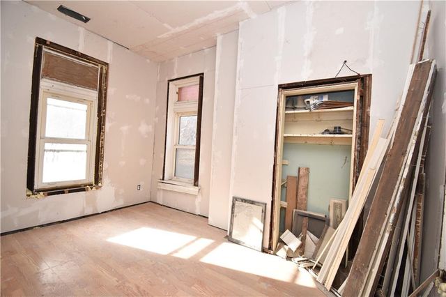 1308 N 11th Street, St Joseph, MO 64501