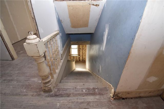 1308 N 11th Street, St Joseph, MO 64501