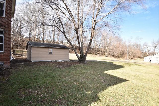 1308 N 11th Street, St Joseph, MO 64501