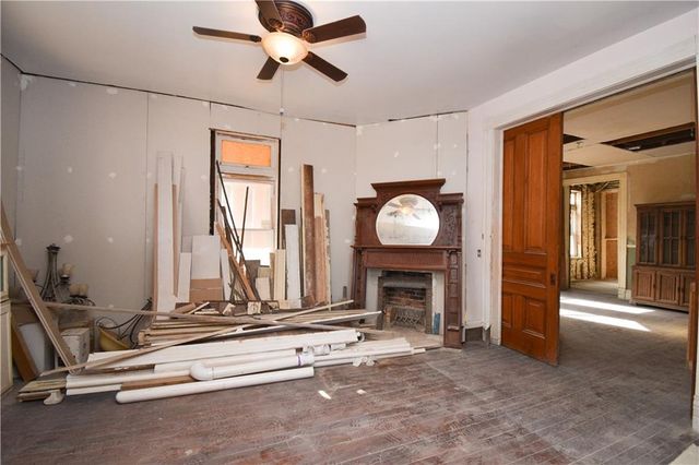 1308 N 11th Street, St Joseph, MO 64501