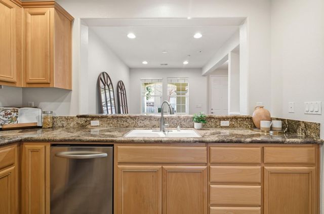 7942 English Oak Circle, Gilroy, CA 95020