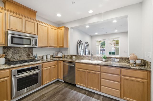 7942 English Oak Circle, Gilroy, CA 95020