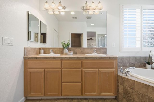 7942 English Oak Circle, Gilroy, CA 95020