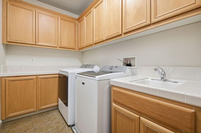 7942 English Oak Circle, Gilroy, CA 95020