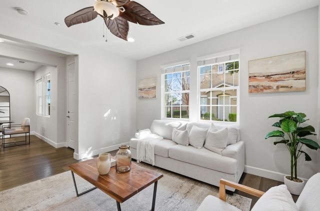 7942 English Oak Circle, Gilroy, CA 95020