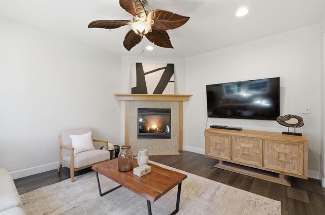 7942 English Oak Circle, Gilroy, CA 95020