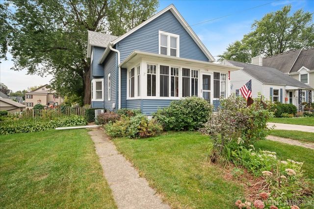 524 Walnut Street, Batavia, IL 60510