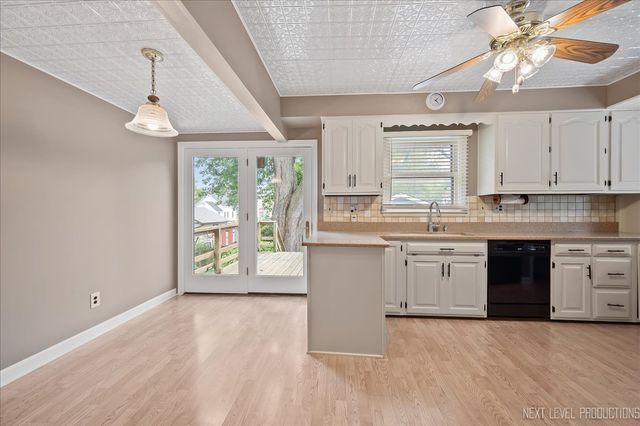 524 Walnut Street, Batavia, IL 60510