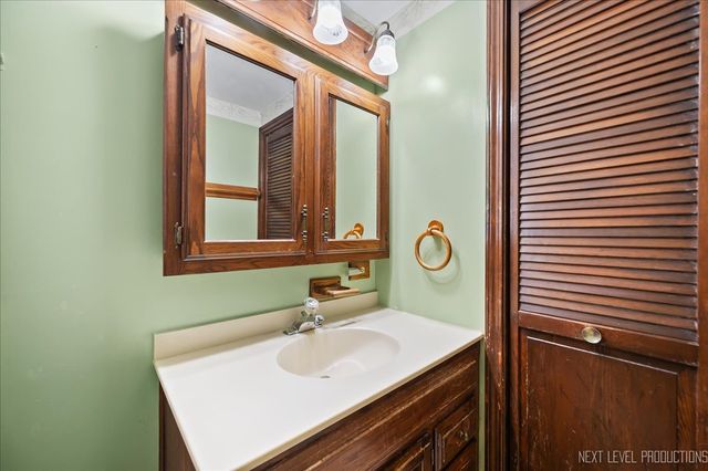 524 Walnut Street, Batavia, IL 60510