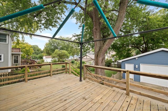 524 Walnut Street, Batavia, IL 60510