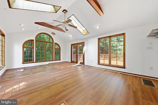 10322 OLD LIBERTY RD, Frederick, MD 21701
