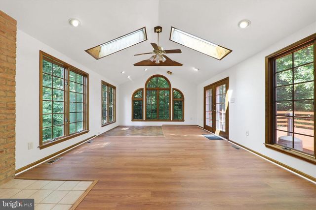 10322 OLD LIBERTY RD, Frederick, MD 21701