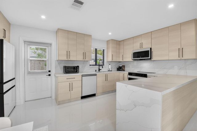 513 Lindell Boulevard, Delray Beach, FL 33444
