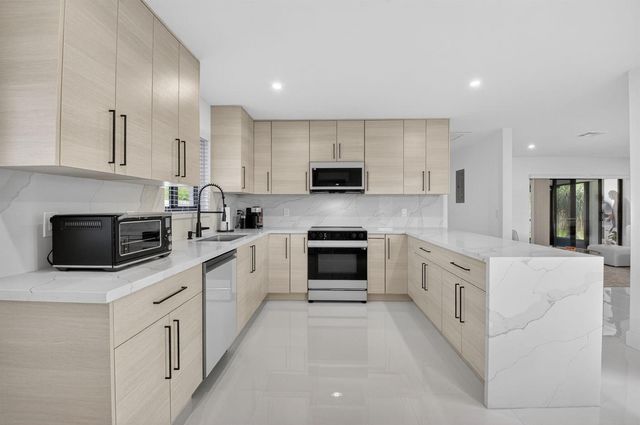 513 Lindell Boulevard, Delray Beach, FL 33444